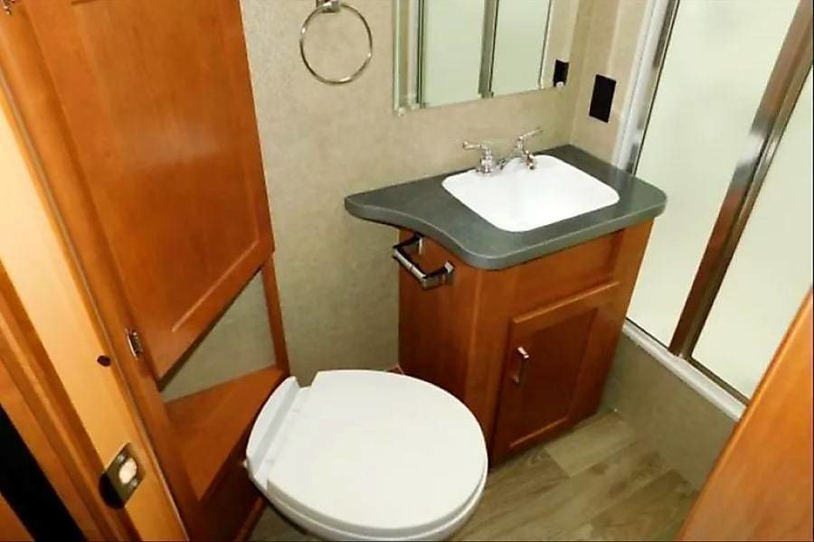 Photo 2 - 2021 Winnebago Class C Motorhome rental photo 4