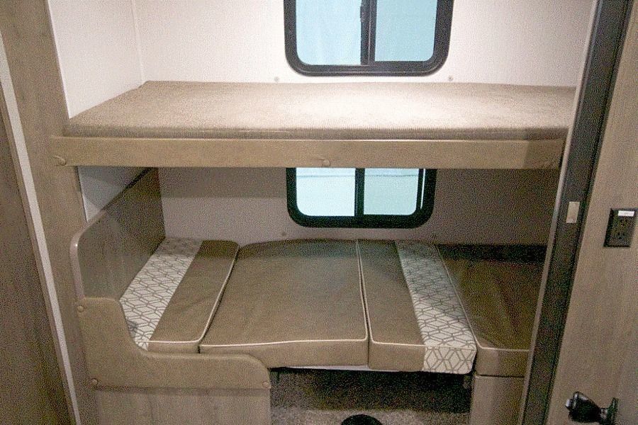 Photo 10 - 2020 Coachmen Class C Motorhome rental photo 12