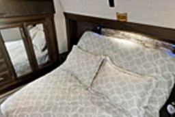 Photo 1 thumbnail 3