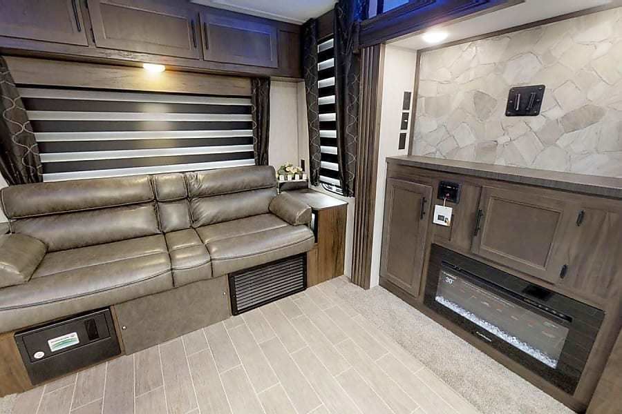 Photo 5 - 2021 Forest River Travel Trailer rental photo 7