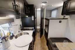 Photo 4 thumbnail 6