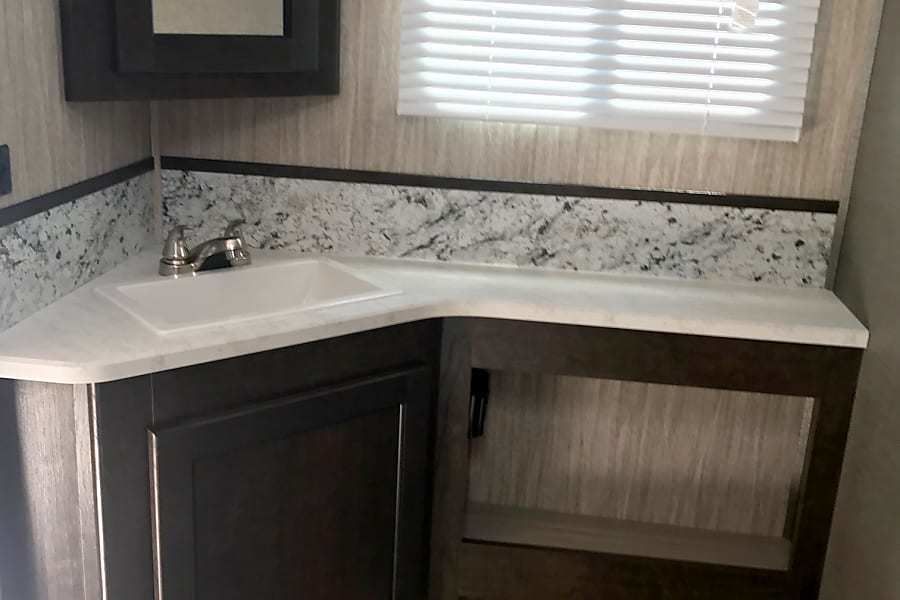 Photo 2 - 2019 HEART LAND Travel Trailer rental photo 4