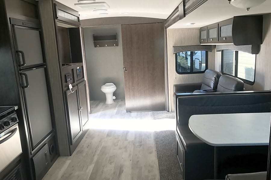 Photo 5 - 2019 HEART LAND Travel Trailer rental photo 7
