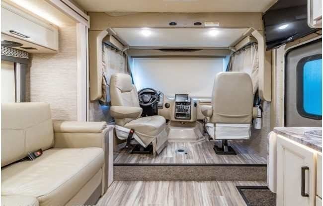 Photo 2 - 2022 Thor Motor Coach Class A Motorhome rental photo 4