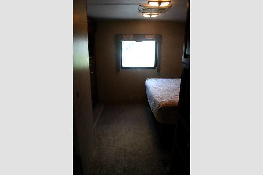Photo 0 - 2007 Thor Class A Motorhome rental photo 3