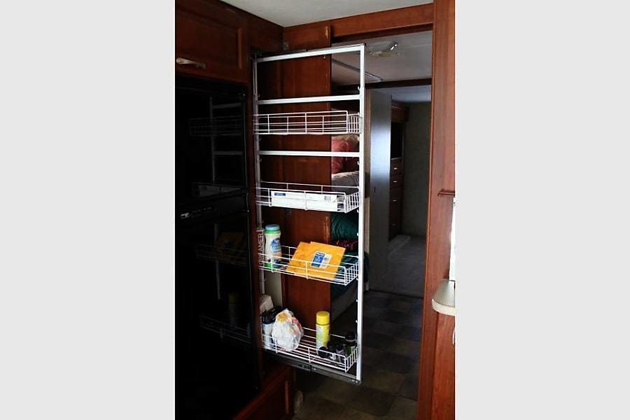 Photo 1 - 2007 Thor Class A Motorhome rental photo 5
