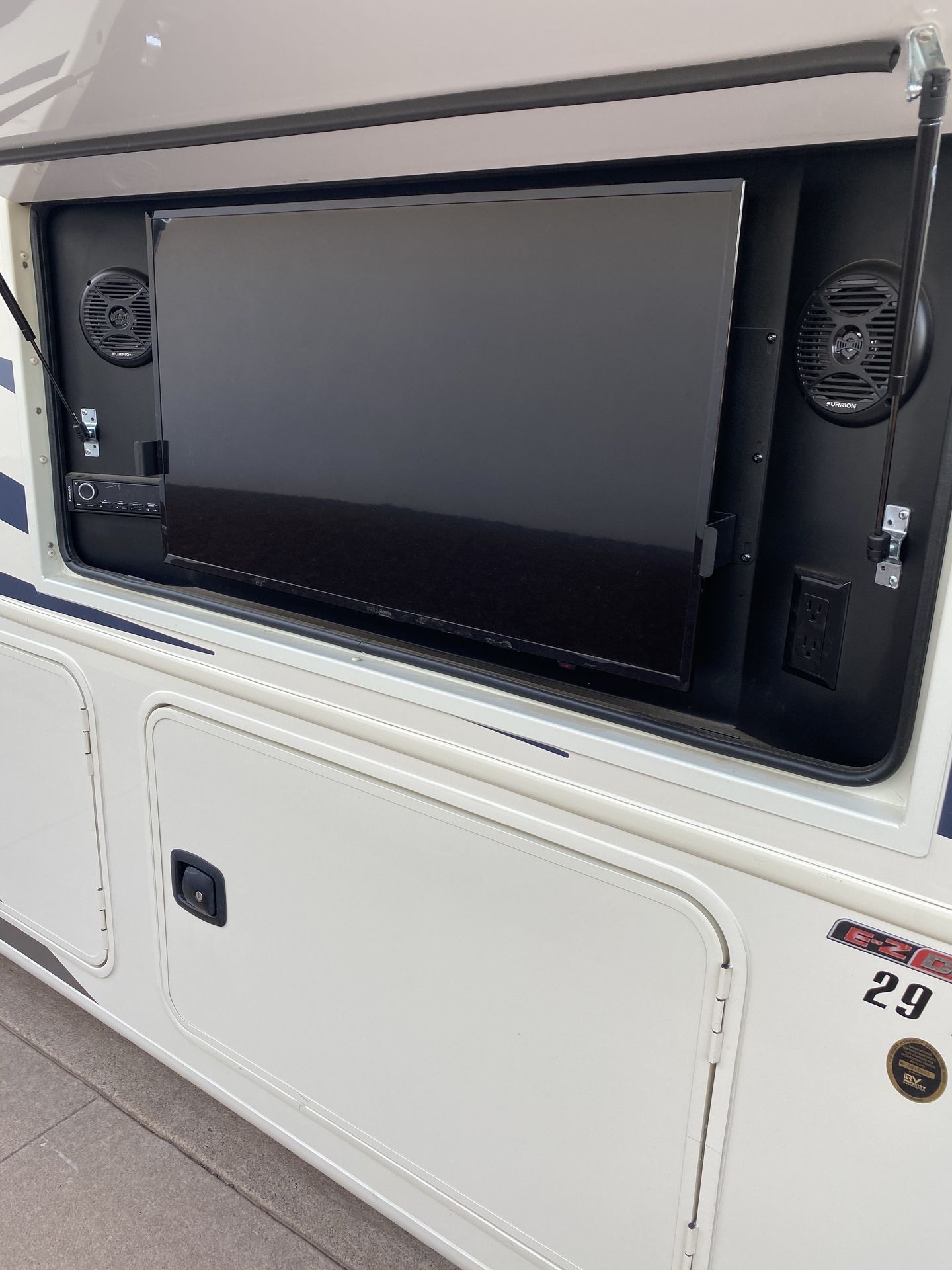 Photo 4 - 2021 Entegra Coach Class A Motorhome rental photo 6
