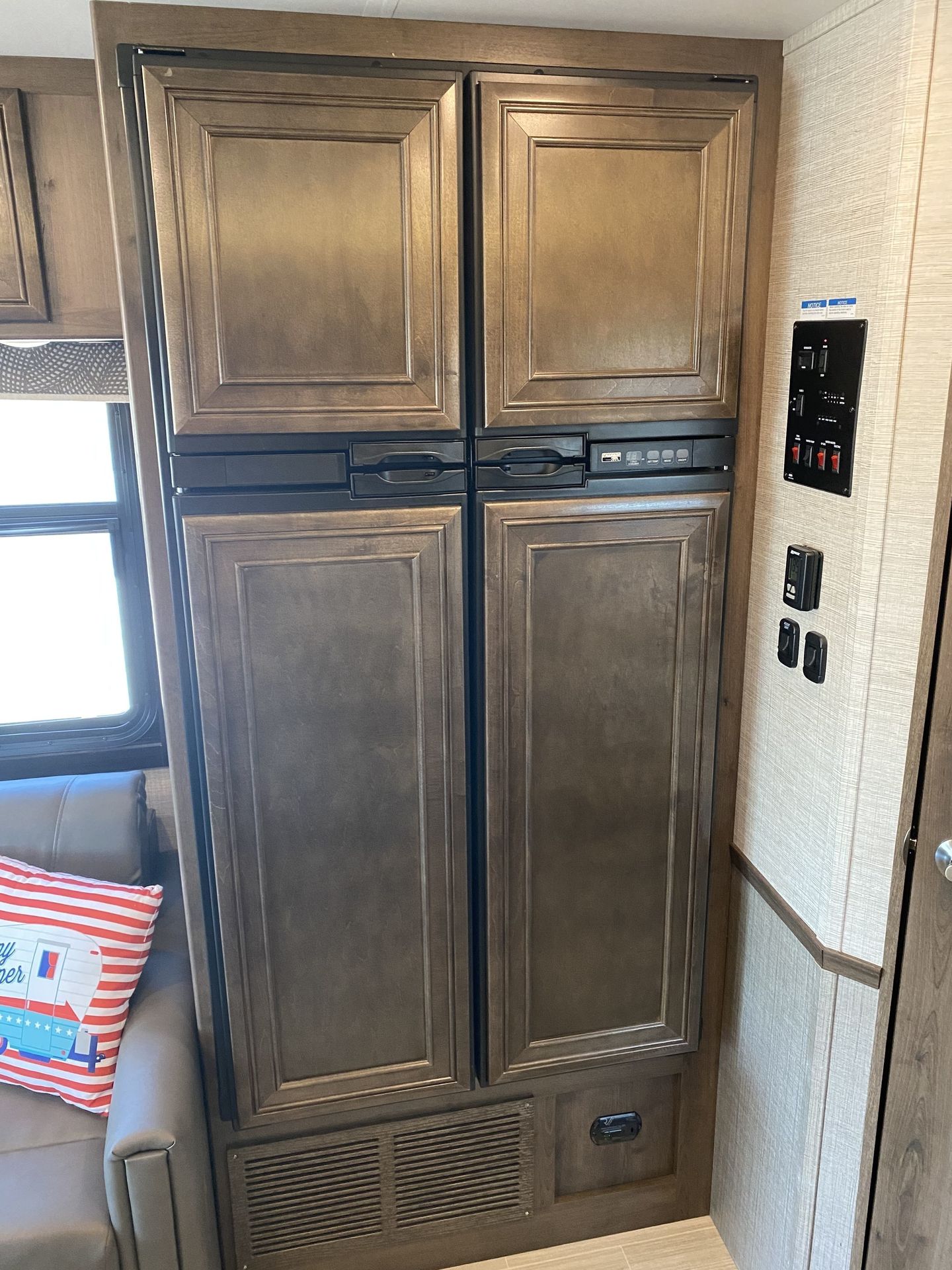 Photo 19 - 2021 Entegra Coach Class A Motorhome rental photo 21