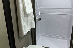 Photo 4 thumbnail 6