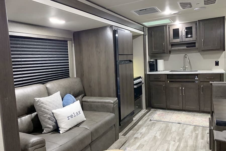 Photo 10 - 2020 Grand Design Travel Trailer rental photo 12