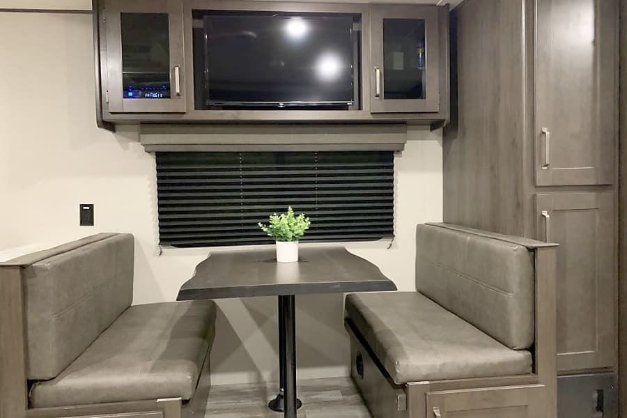 Photo 12 - 2020 Grand Design Travel Trailer rental photo 14