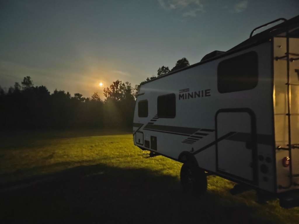 Photo 2 - 2021 Winnebago Travel Trailer rental photo 4