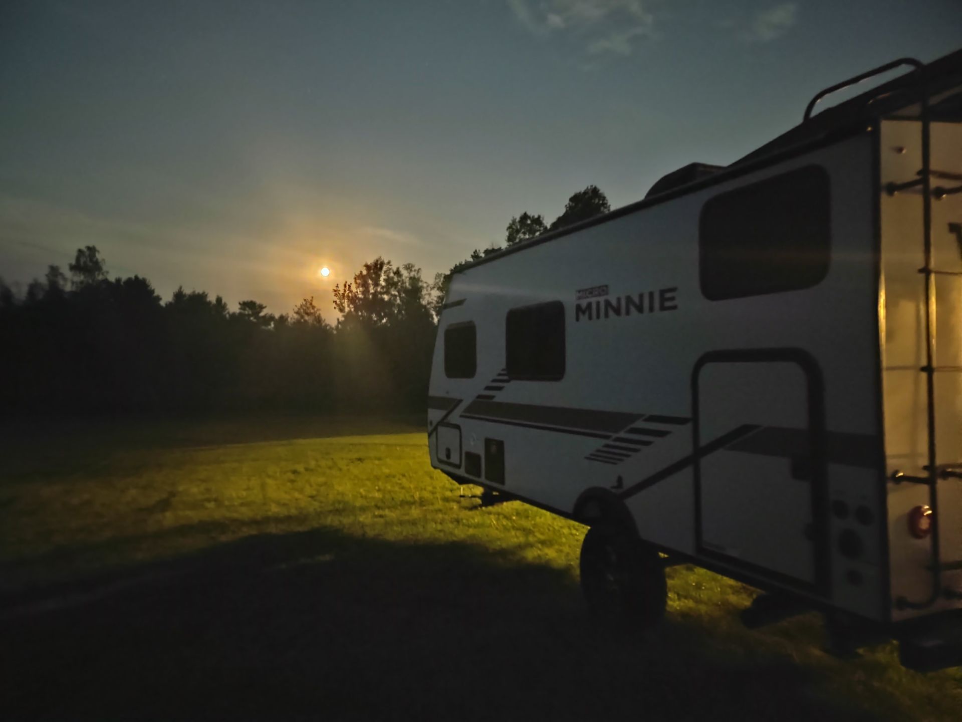 Photo 2 - 2021 Winnebago Travel Trailer rental photo 4