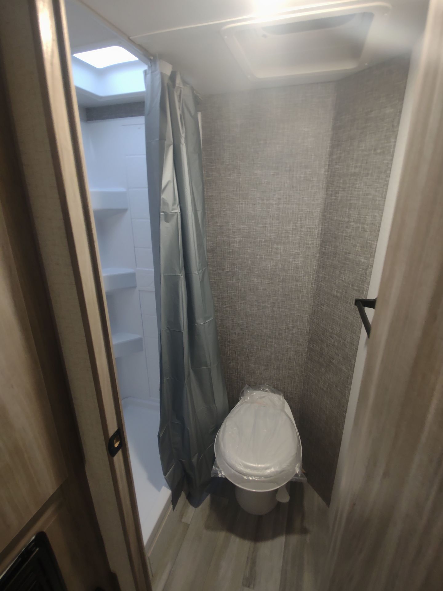 Photo 7 - 2021 Winnebago Travel Trailer rental photo 9