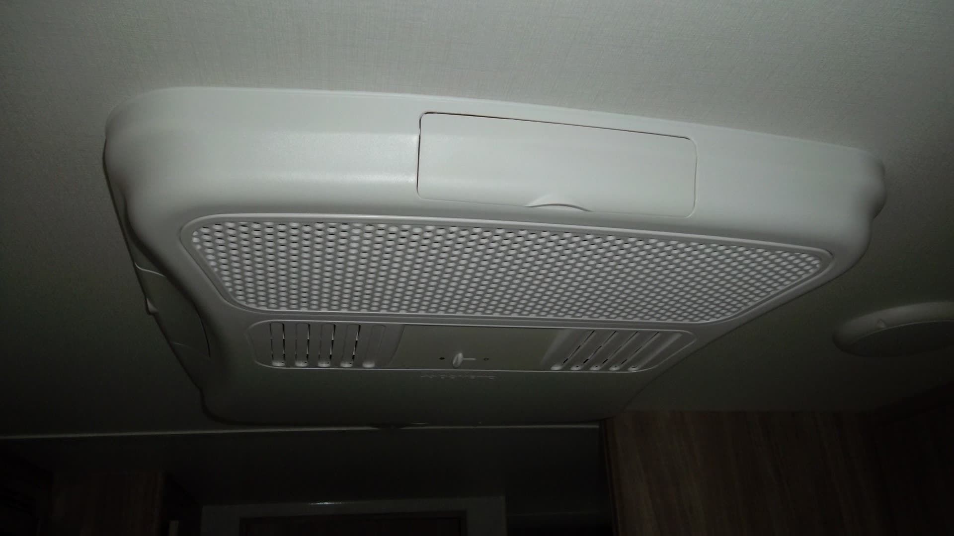 Photo 13 - 2021 Winnebago Travel Trailer rental photo 15