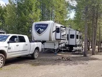 Photo 2 - 2019 Highland Ridge Fifth Wheel rental photo 4