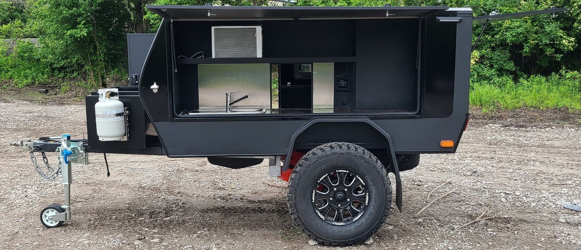 Photo 12 - 2020 Custom Travel Trailer rental photo 14