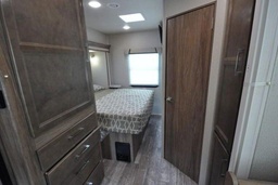 Photo 3 thumbnail 5