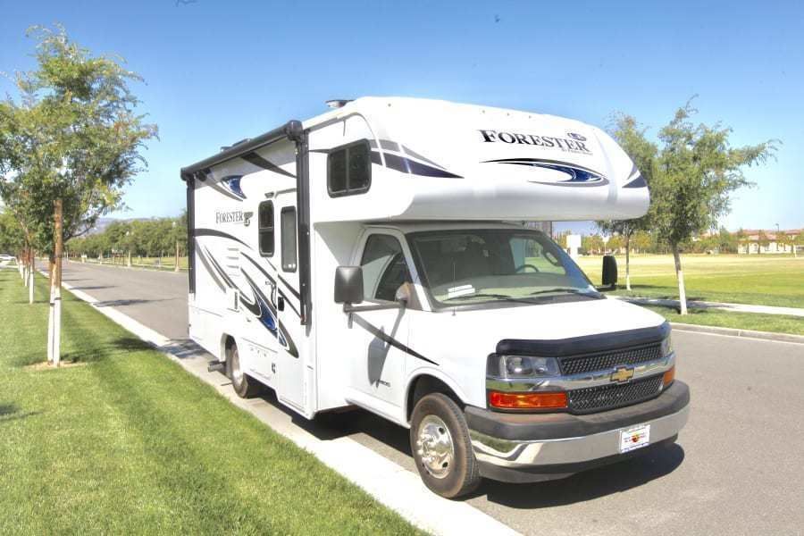 Photo 10 - 2019 Forest River Class C Motorhome rental photo 12