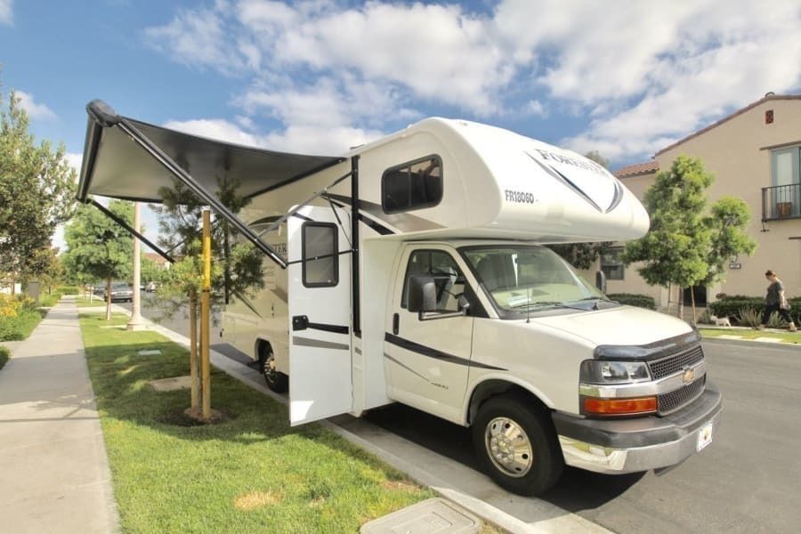 Photo 0 - 2018 Forest River Class C Motorhome rental photo 2