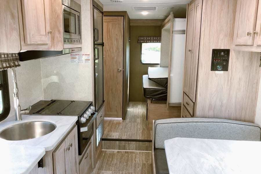 Photo 4 - 2020 Forest River Class C Motorhome rental photo 6