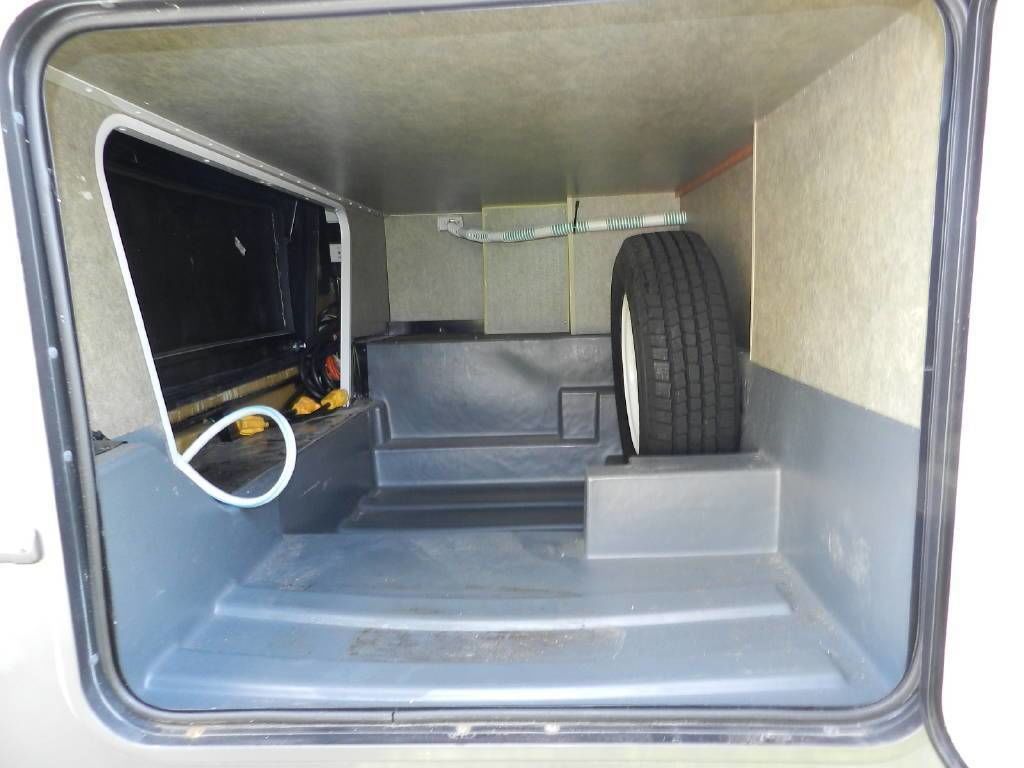 Photo 19 - 2013 Winnebago Class C Motorhome rental photo 21