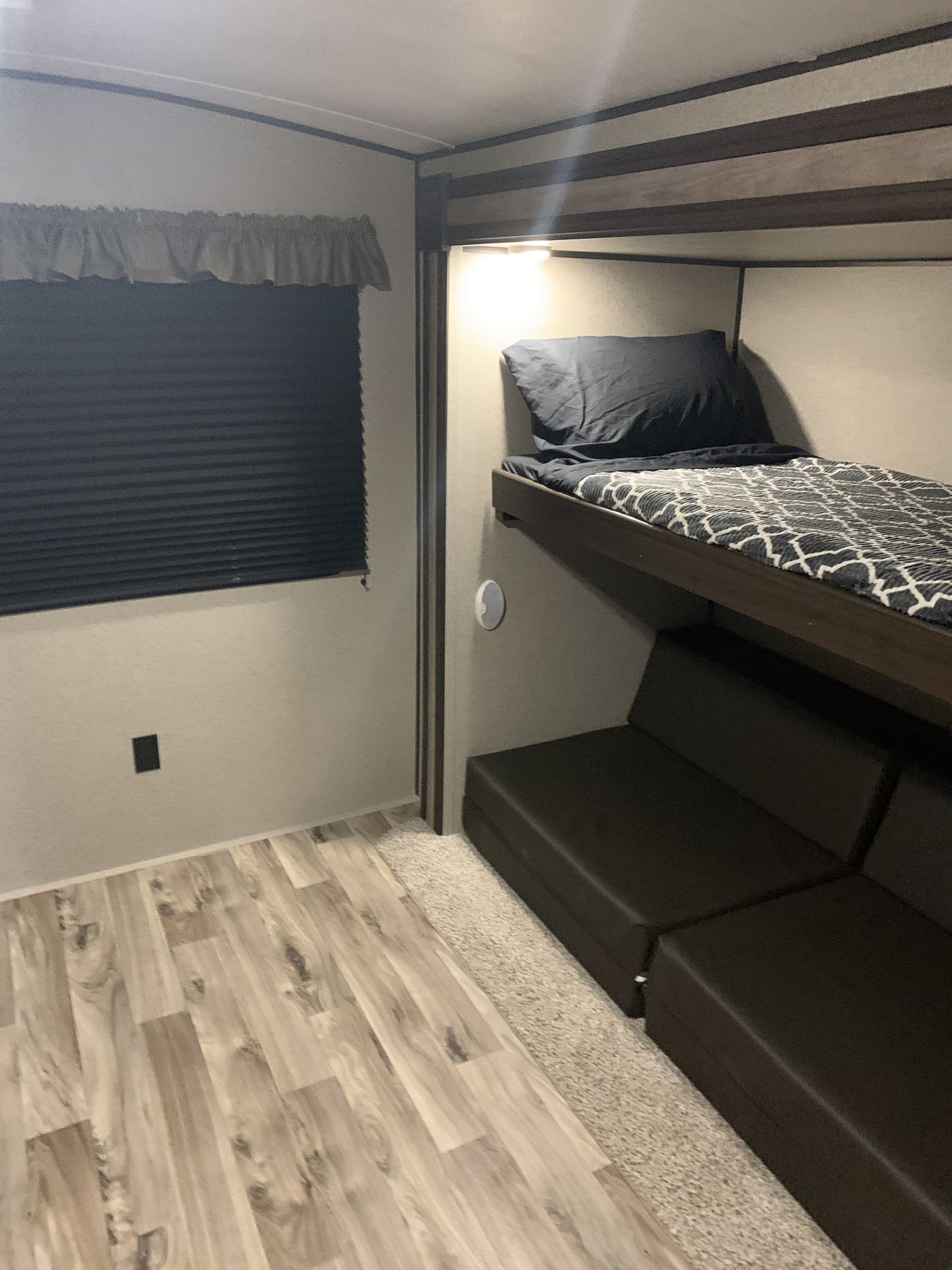 Photo 6 - 2020 Keystone Travel Trailer rental photo 14