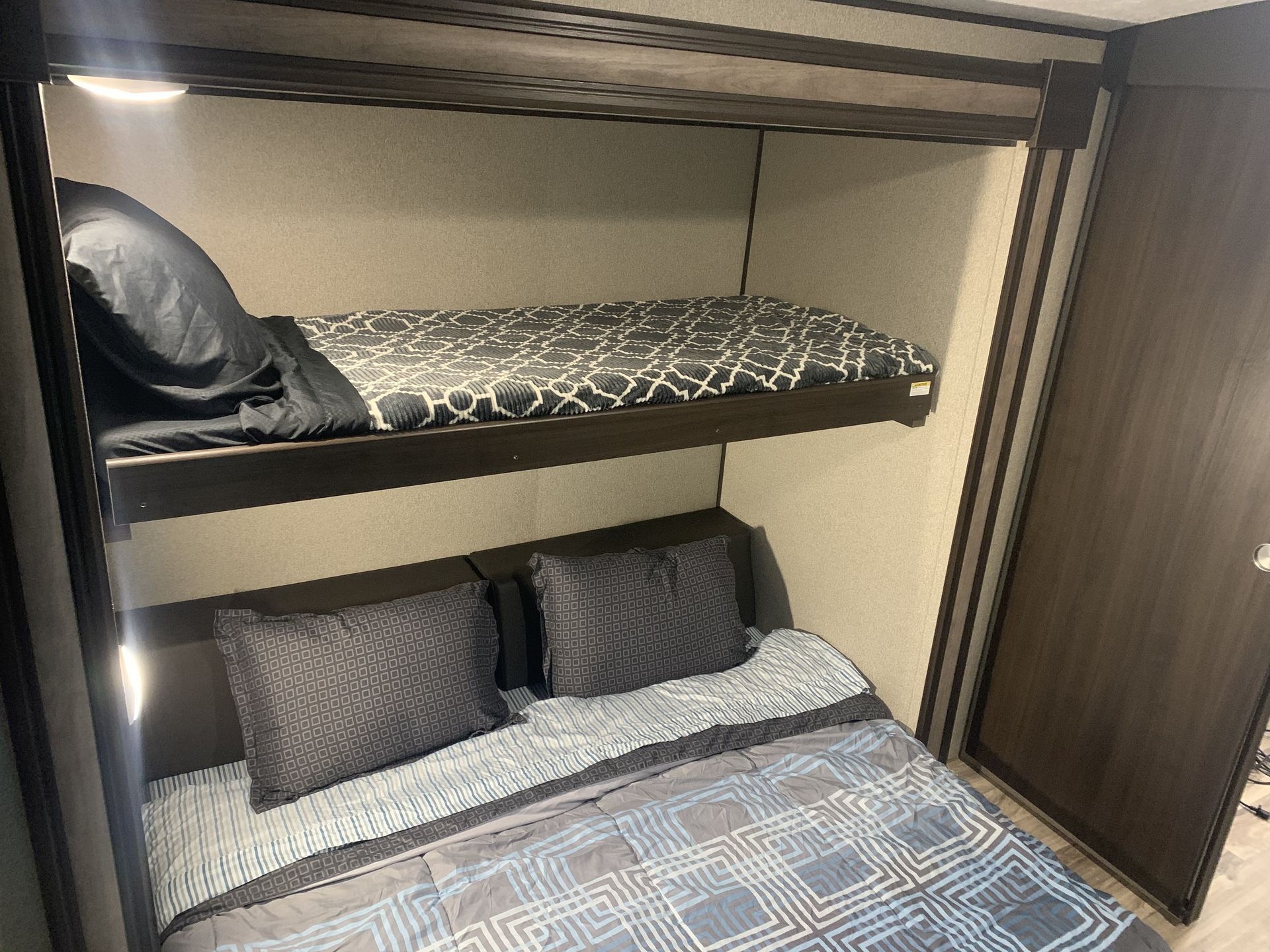 Photo 7 - 2020 Keystone Travel Trailer rental photo 19