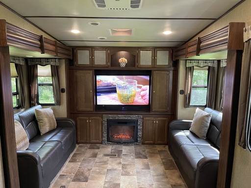 2017 Keystone Sprinter Fifth Wheel for rent in Richmond, KY