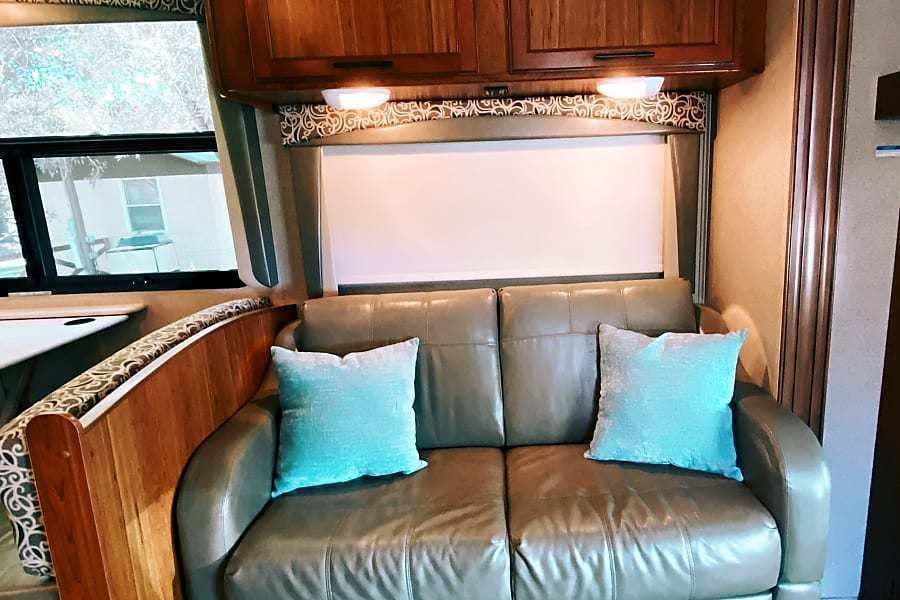 Photo 13 - 2017 Jayco Class C Motorhome rental photo 15