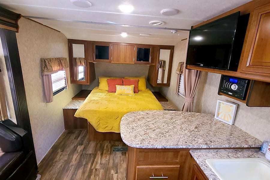 Photo 7 - 2017 Forest River Travel Trailer rental photo 9