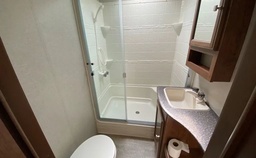 Photo 1 thumbnail 3