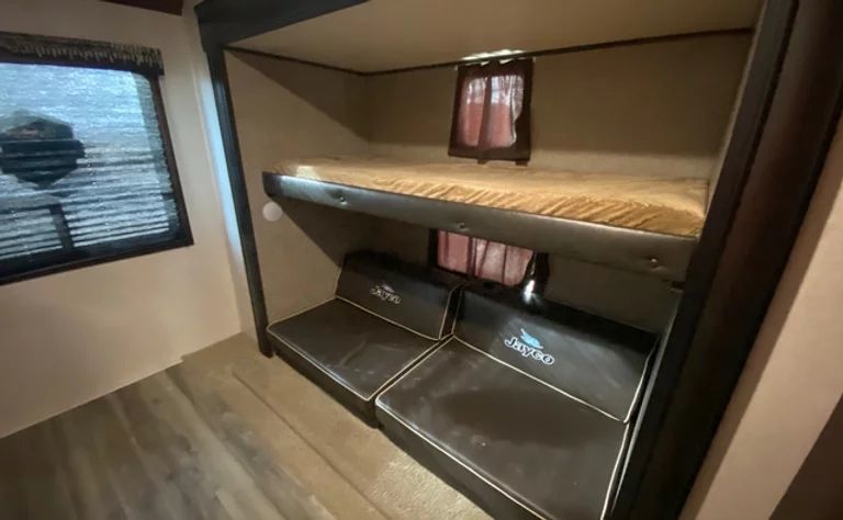 Photo 4 - 2020 Jayco Travel Trailer rental photo 6