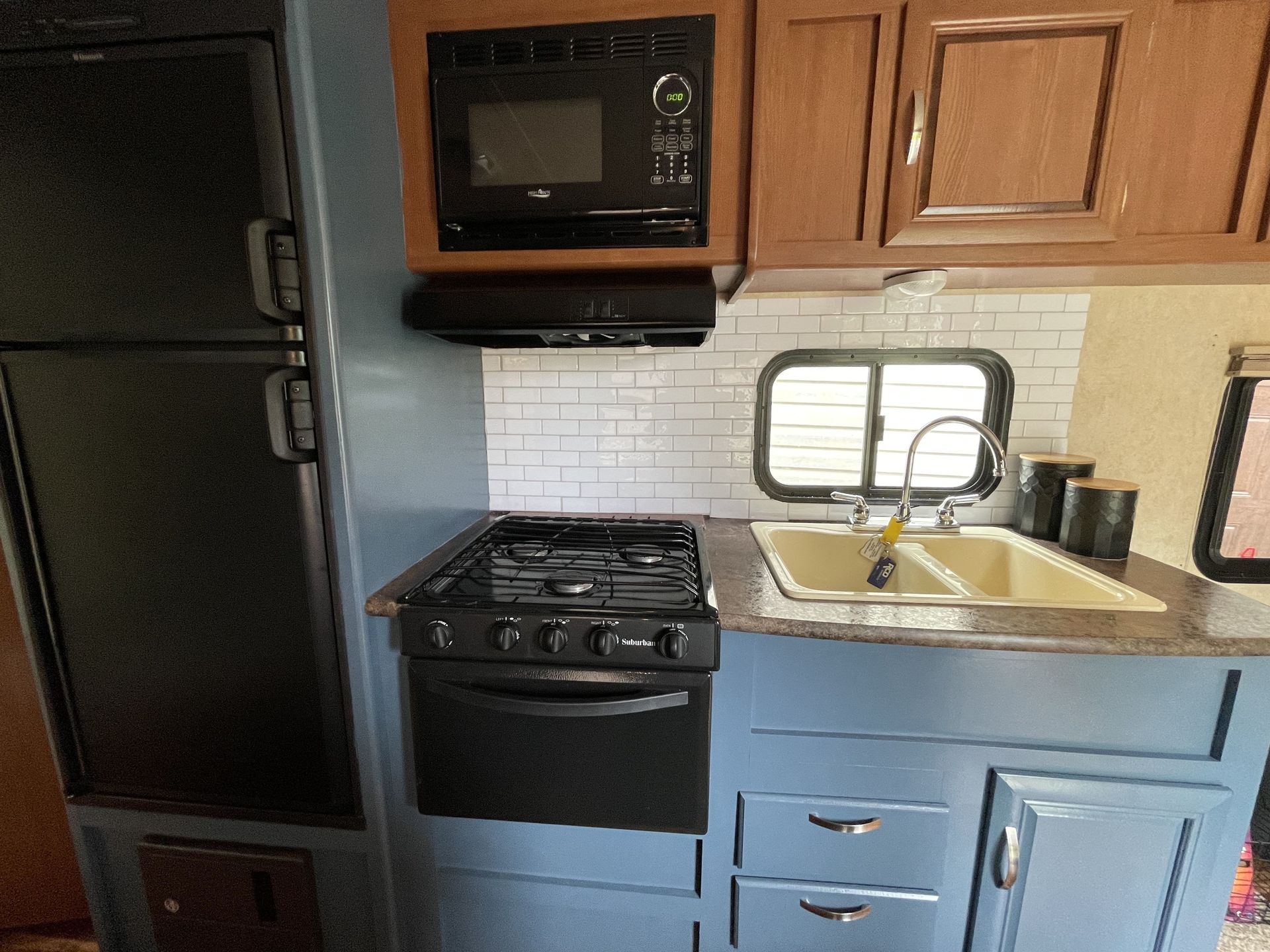 Photo 26 - 2015 Salem Travel Trailer rental photo 28