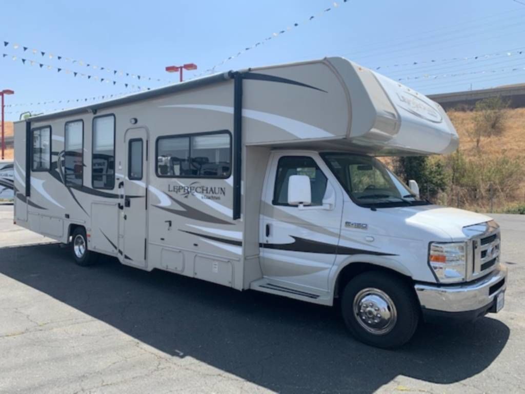 Photo 0 - 2015 Coachmen Class C Motorhome rental photo 2