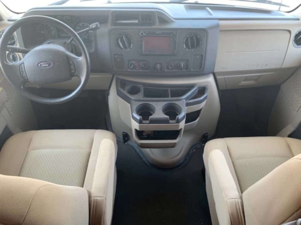 Photo 1 - 2015 Coachmen Class C Motorhome rental photo 3