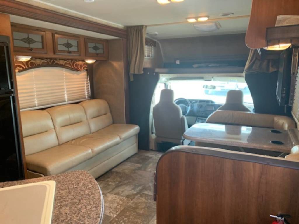 Photo 4 - 2015 Coachmen Class C Motorhome rental photo 10