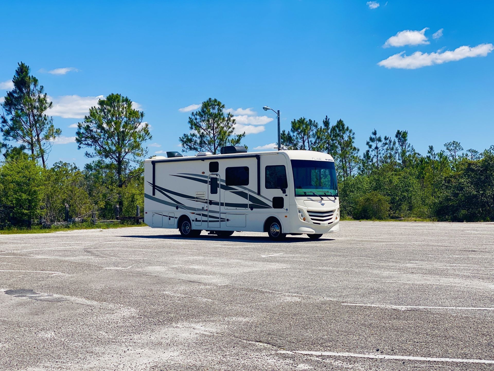 Photo 0 - 2019 Fleetwood Class A Motorhome rental photo 2