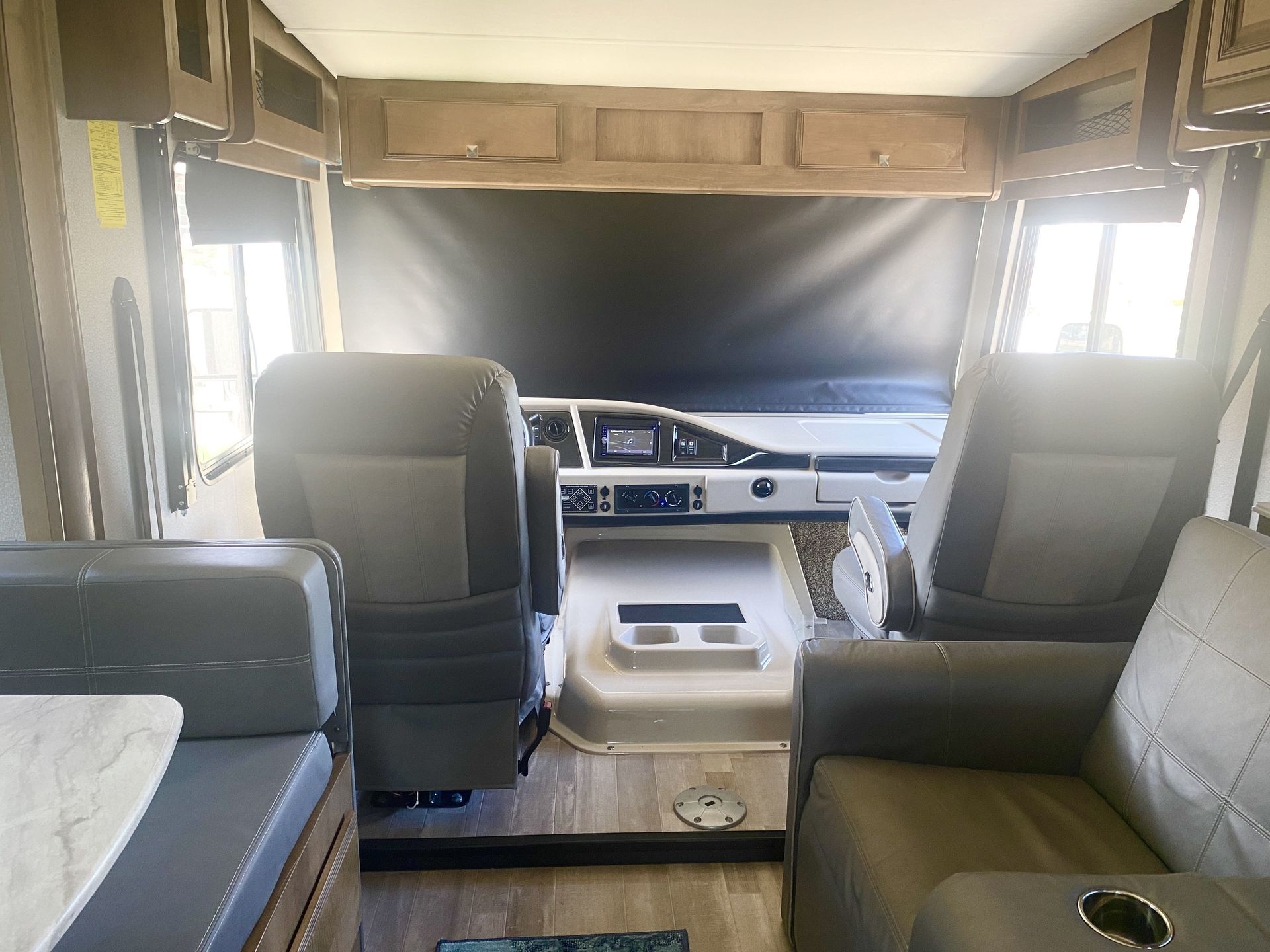 Photo 4 - 2019 Fleetwood Class A Motorhome rental photo 6