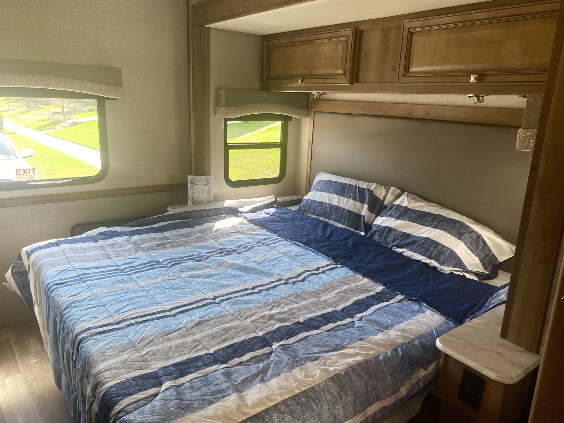 Photo 13 - 2019 Fleetwood Class A Motorhome rental photo 15