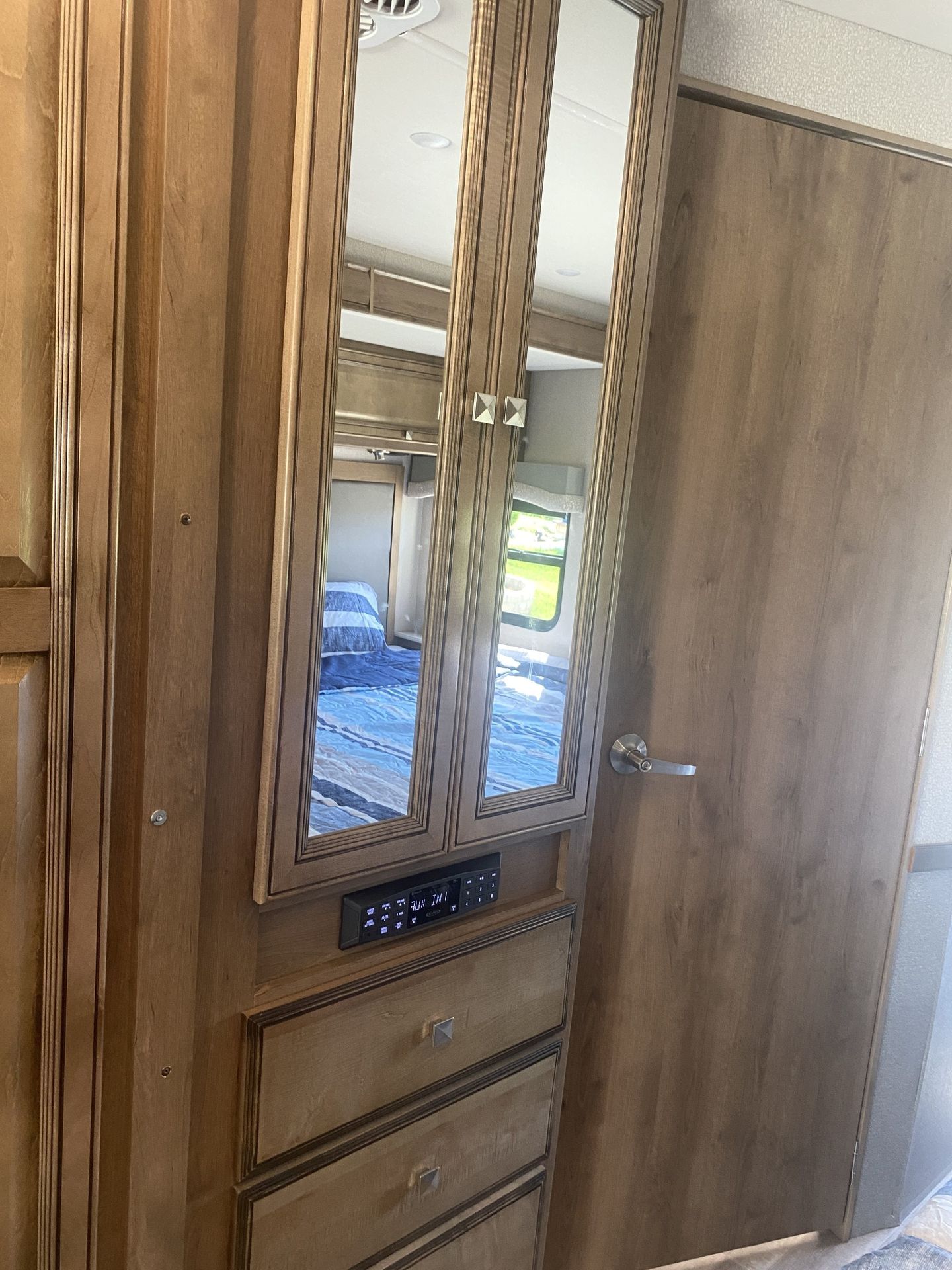 Photo 14 - 2019 Fleetwood Class A Motorhome rental photo 16