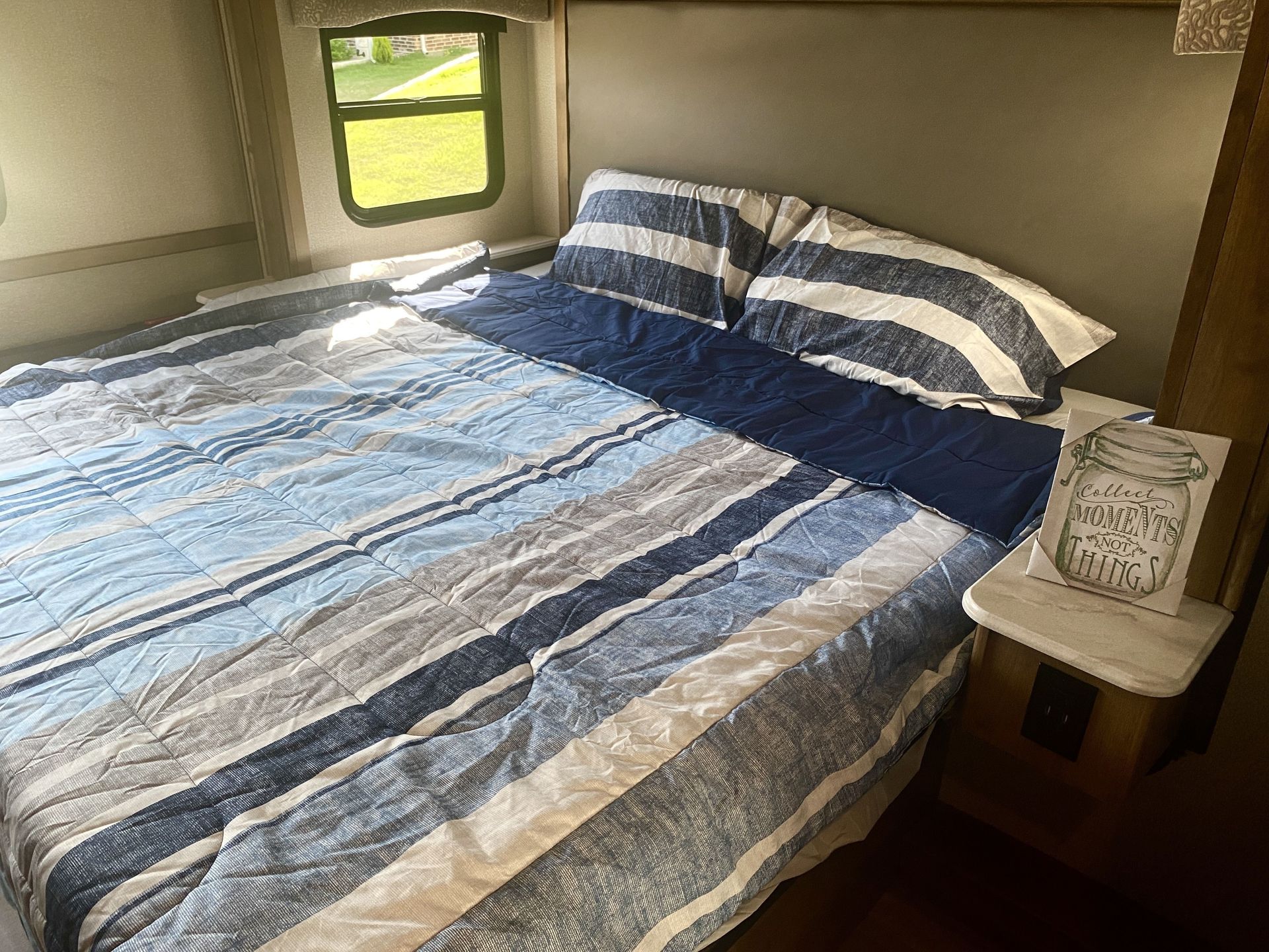 Photo 16 - 2019 Fleetwood Class A Motorhome rental photo 18