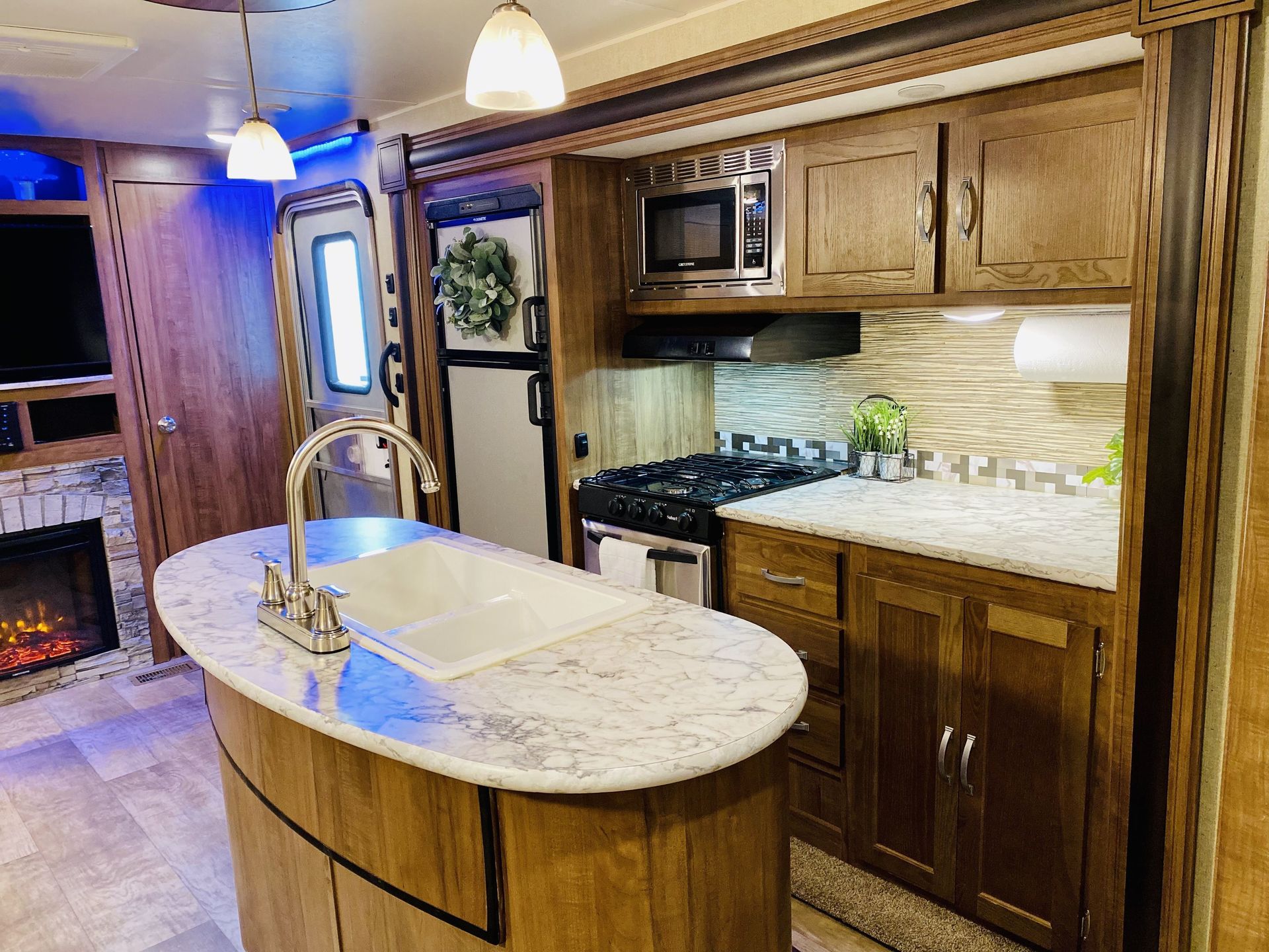 Photo 10 - 2019 Gulf Stream Travel Trailer rental photo 12