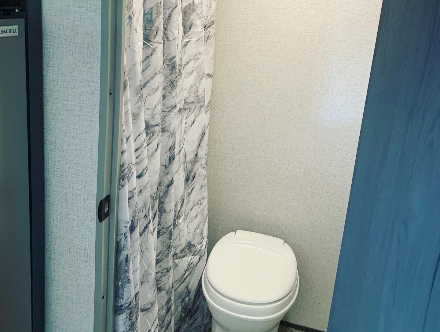 Photo 12 - 2021 Dutchmen Travel Trailer rental photo 18