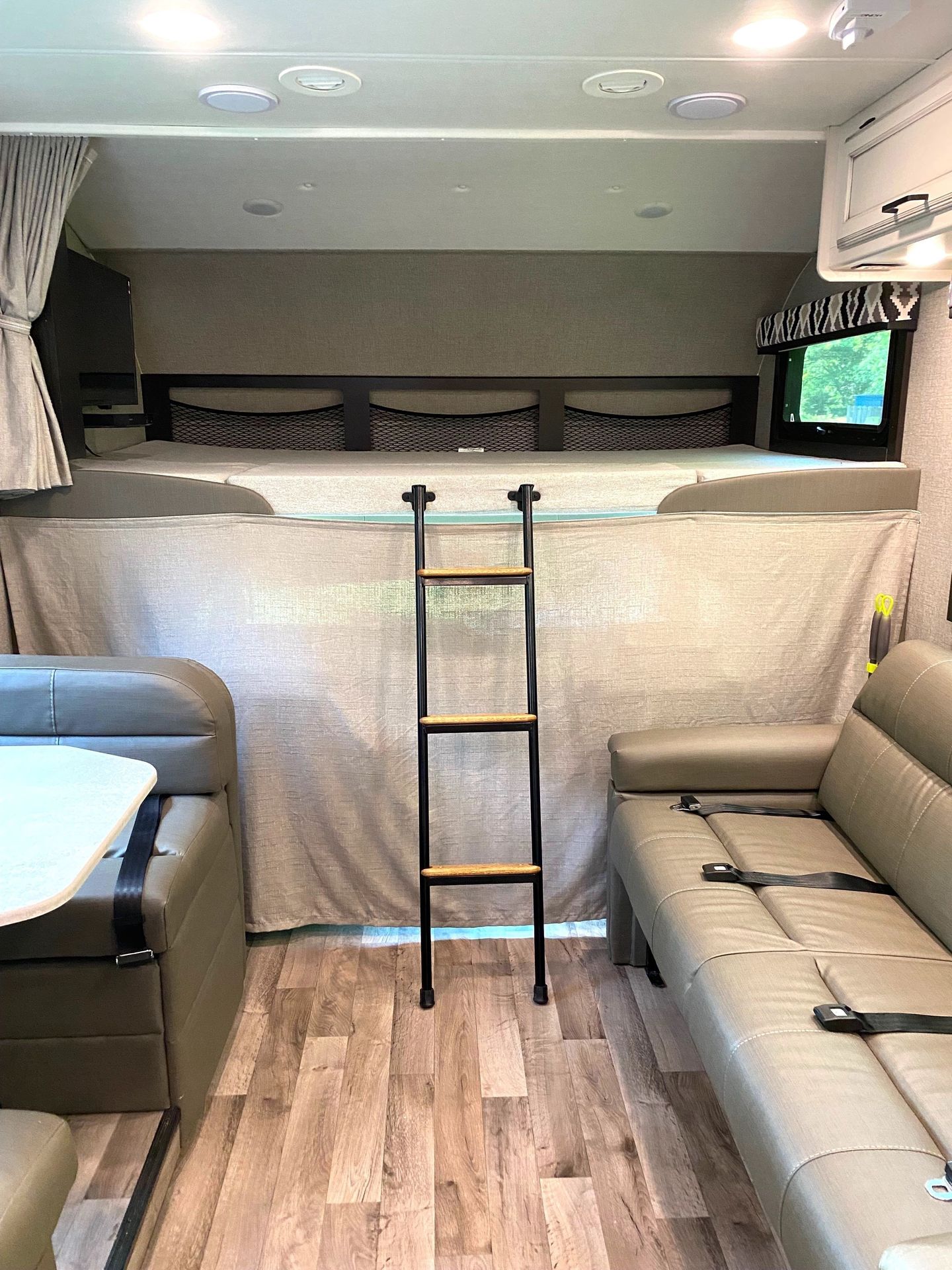 Photo 10 - 2021 Jayco Class C Motorhome rental photo 12