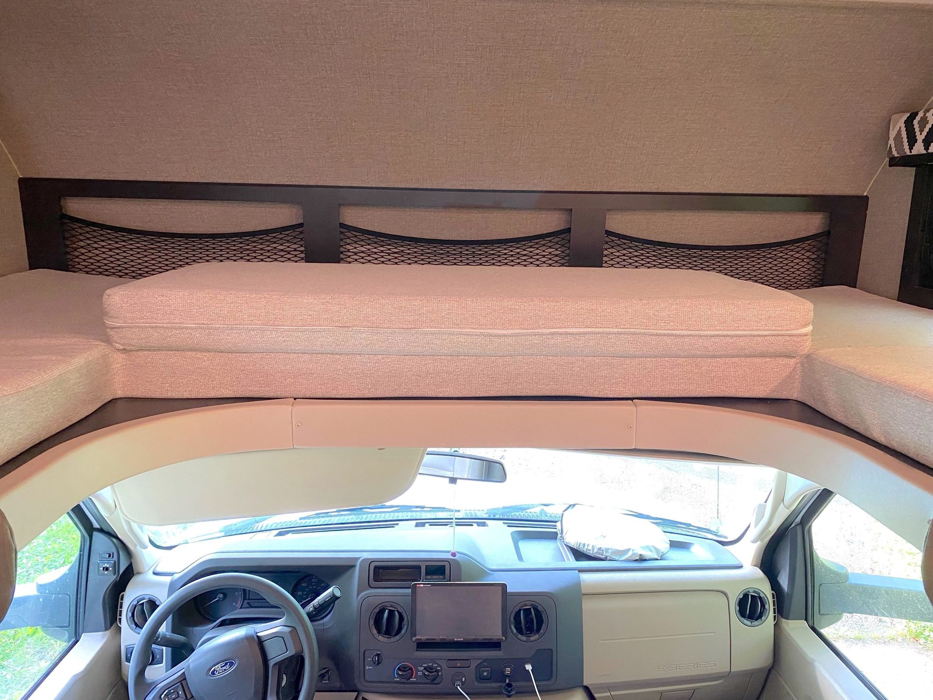 Photo 12 - 2021 Jayco Class C Motorhome rental photo 14