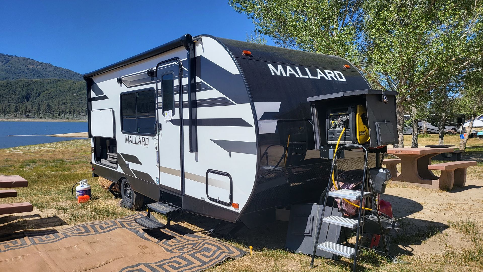 Photo 2 - 2021 HEART LAND Travel Trailer rental photo 4