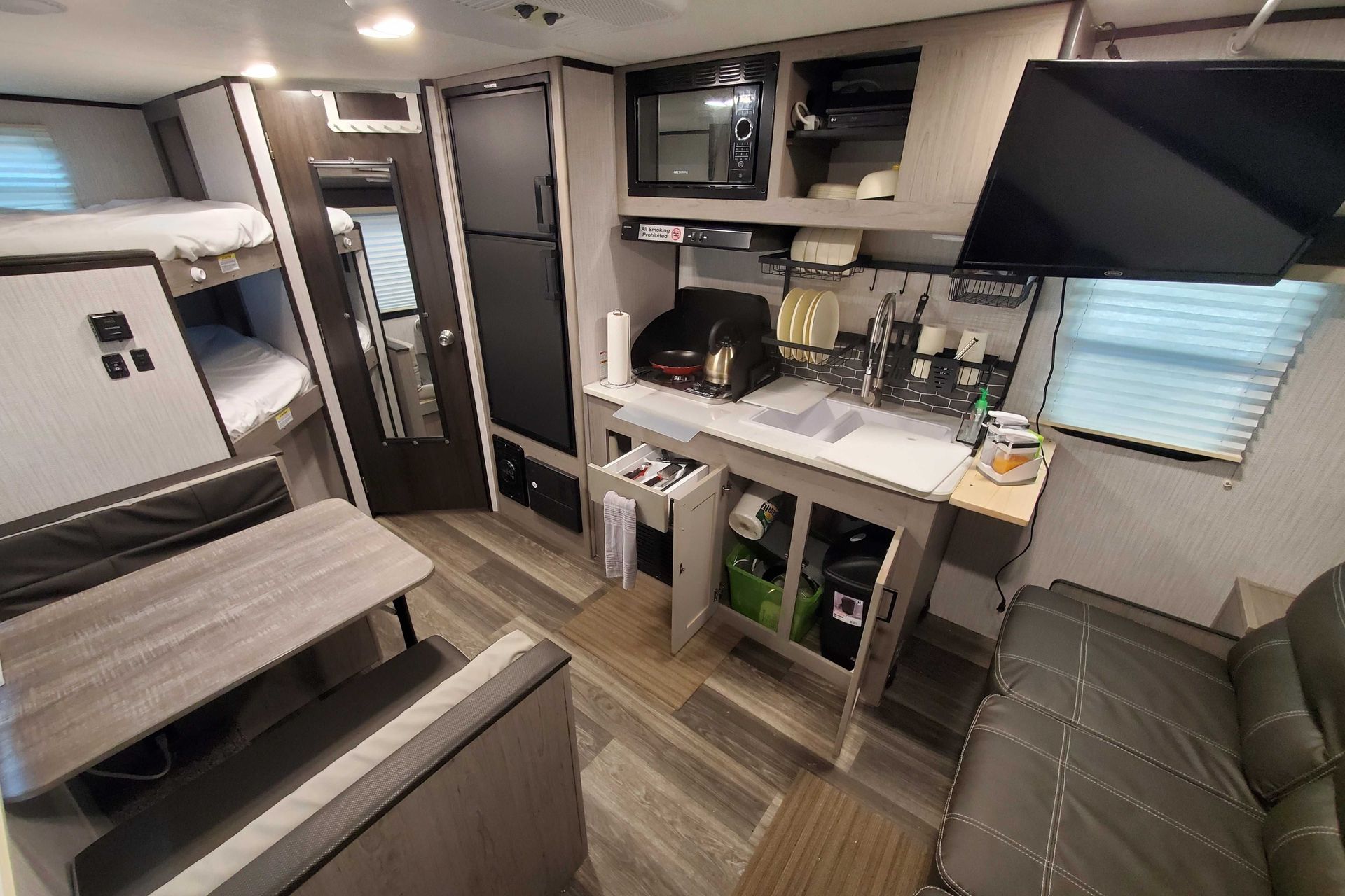 Photo 5 - 2021 HEART LAND Travel Trailer rental photo 7