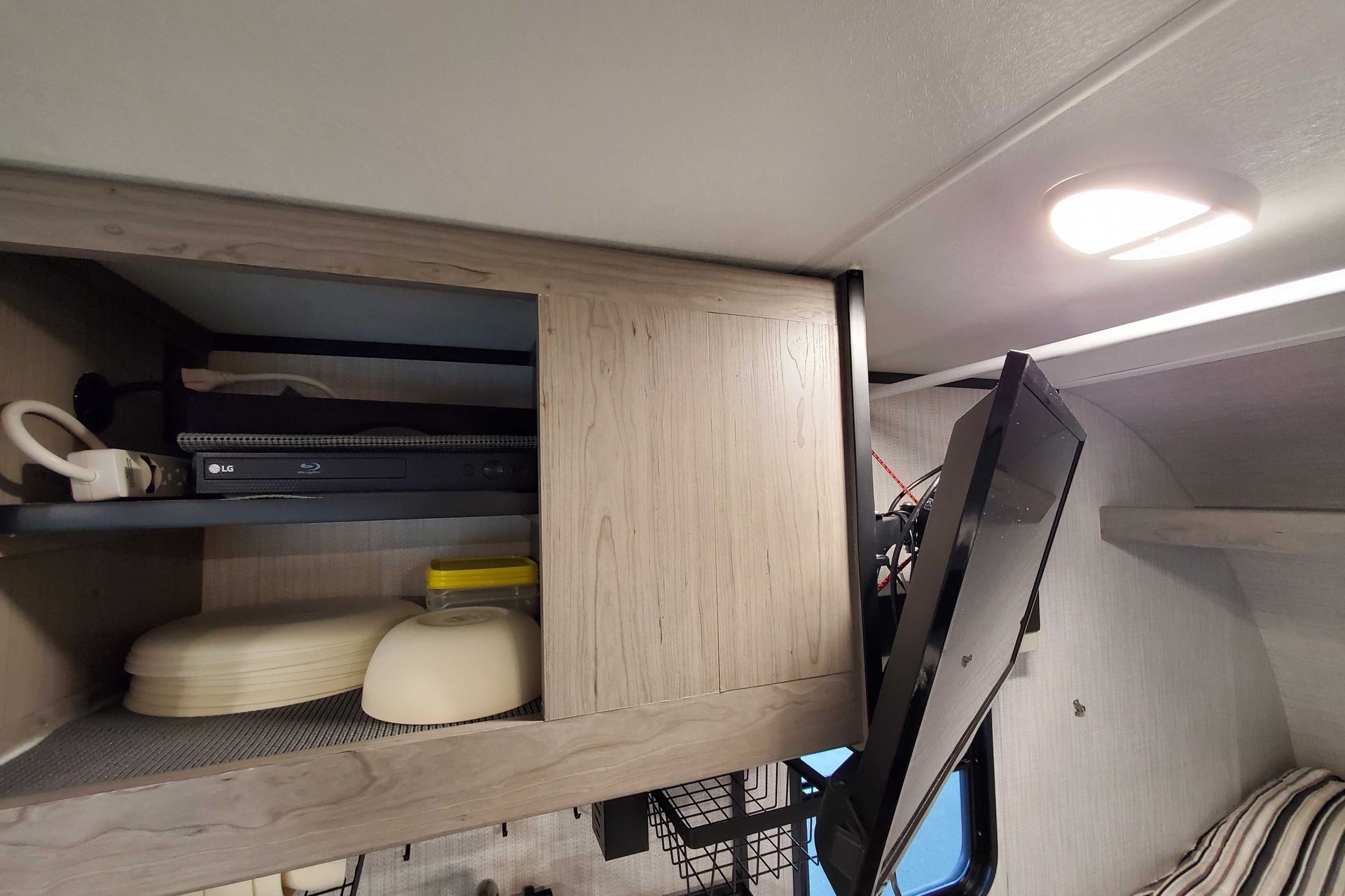 Photo 11 - 2021 HEART LAND Travel Trailer rental photo 13