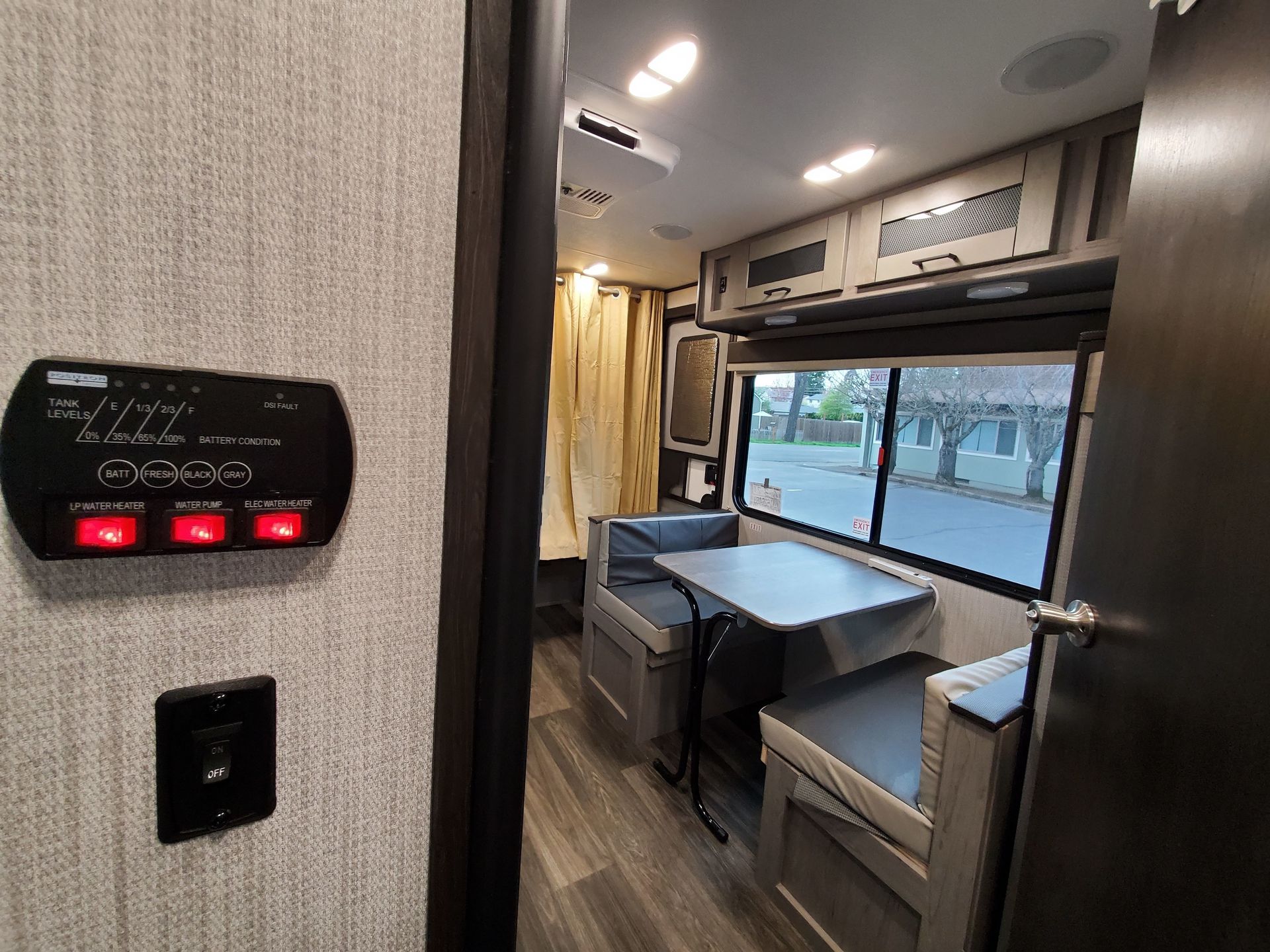 Photo 12 - 2021 HEART LAND Travel Trailer rental photo 14